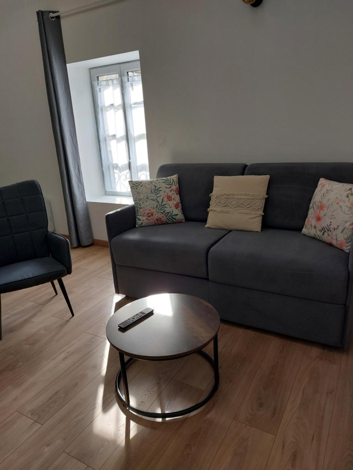 Appartements L'Hirondelle Beaugency Exterior foto